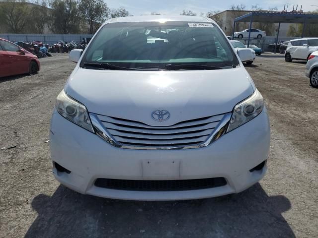 2016 Toyota Sienna LE