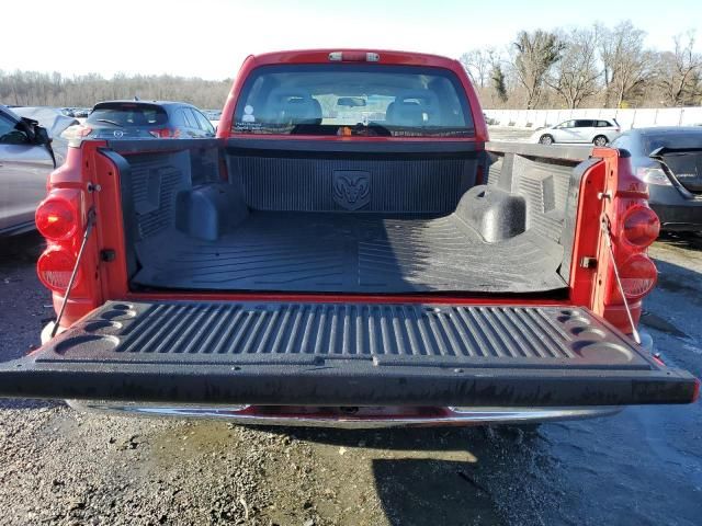 2005 Dodge Dakota Quad SLT