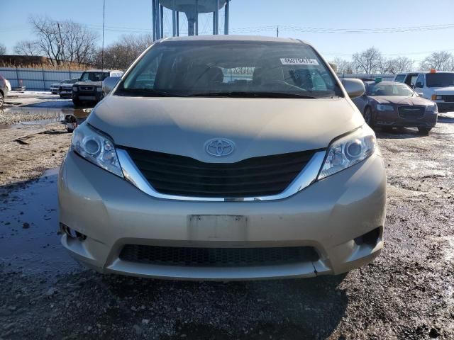 2013 Toyota Sienna LE