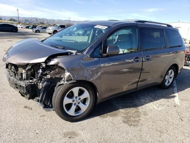 2015 Toyota Sienna LE