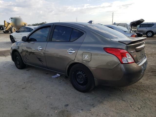 2013 Nissan Versa S