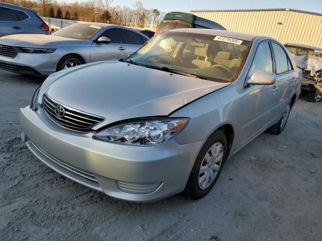 2005 Toyota Camry LE