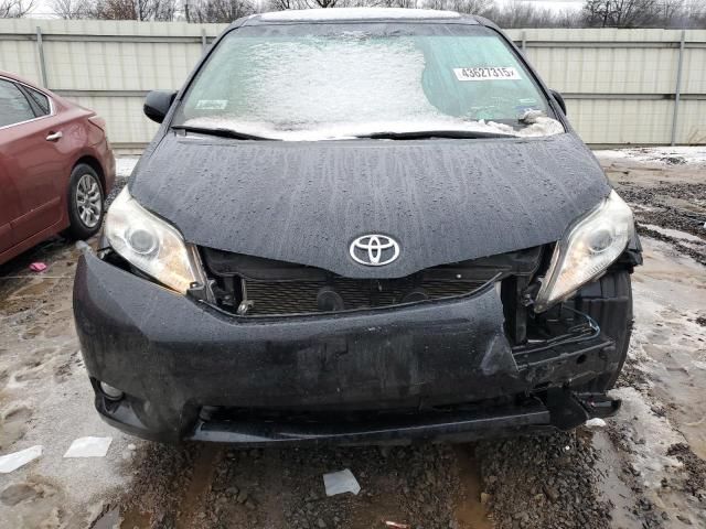 2015 Toyota Sienna XLE