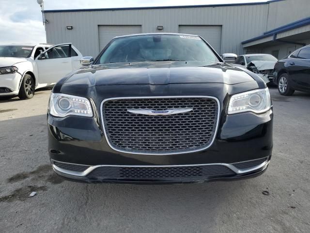 2018 Chrysler 300 Touring