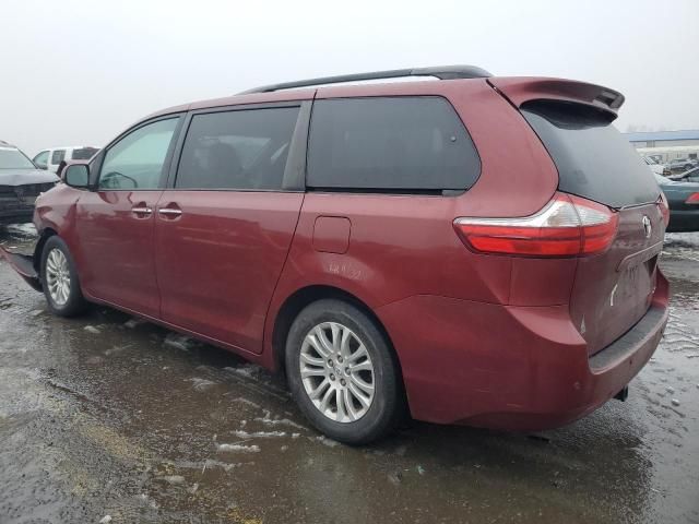 2015 Toyota Sienna XLE