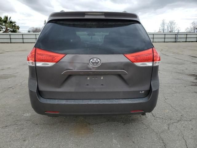 2013 Toyota Sienna LE