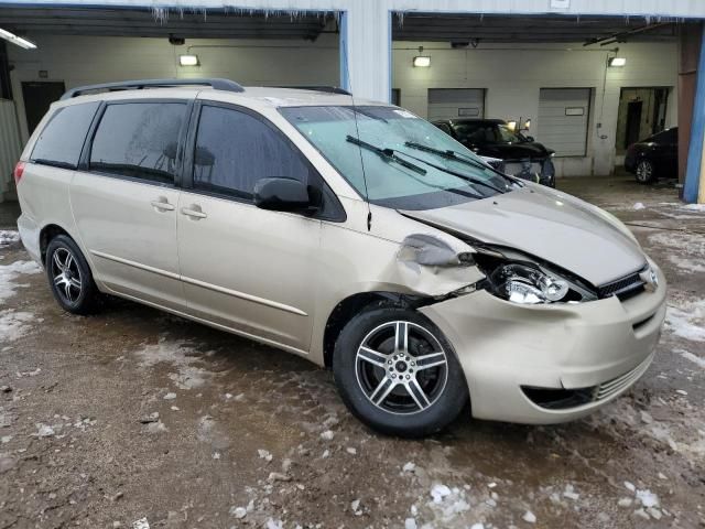 2004 Toyota Sienna CE