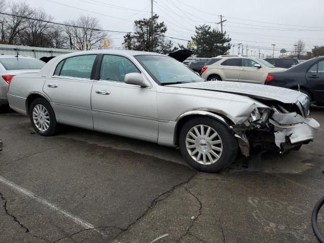 2003 Lincoln Town Car Signature