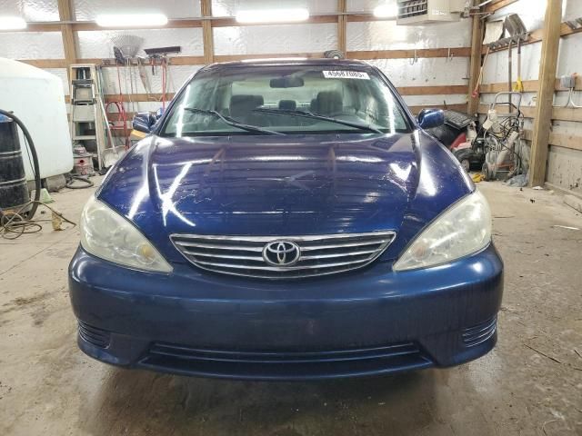 2005 Toyota Camry LE