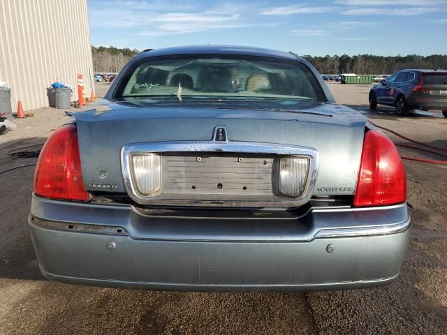 2004 Lincoln Town Car Executive