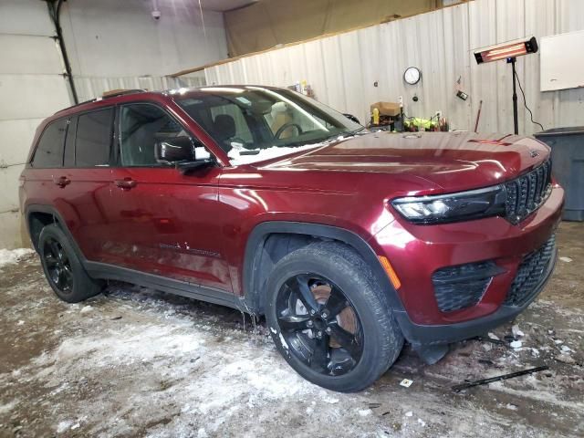 2023 Jeep Grand Cherokee Laredo