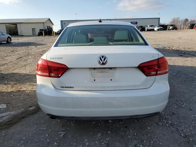 2013 Volkswagen Passat SE