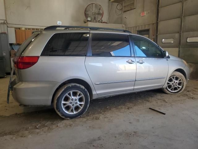 2004 Toyota Sienna XLE