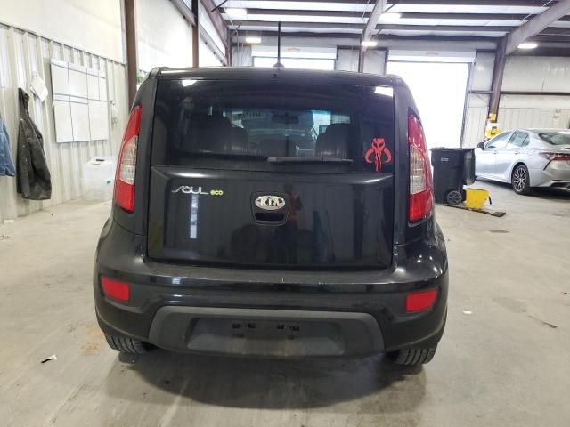 2013 KIA Soul +