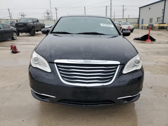 2013 Chrysler 200 Touring