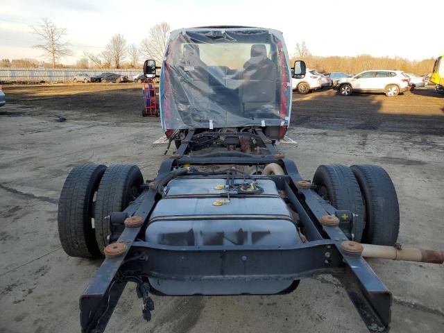 2019 Ford Econoline E450 Super Duty Cutaway Van