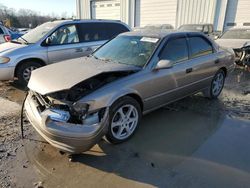 Carros salvage sin ofertas aún a la venta en subasta: 1999 Toyota Camry CE