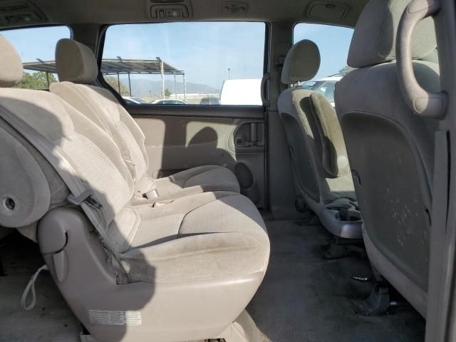 2006 Toyota Sienna CE