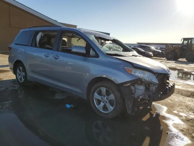 2015 Toyota Sienna LE