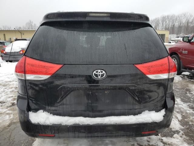 2011 Toyota Sienna LE