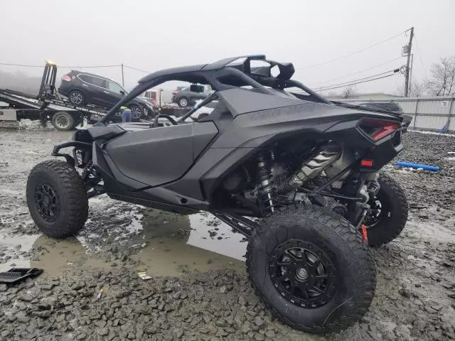 2025 Can-Am Maverick R X RS