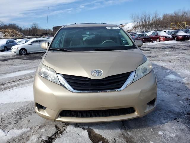 2011 Toyota Sienna LE