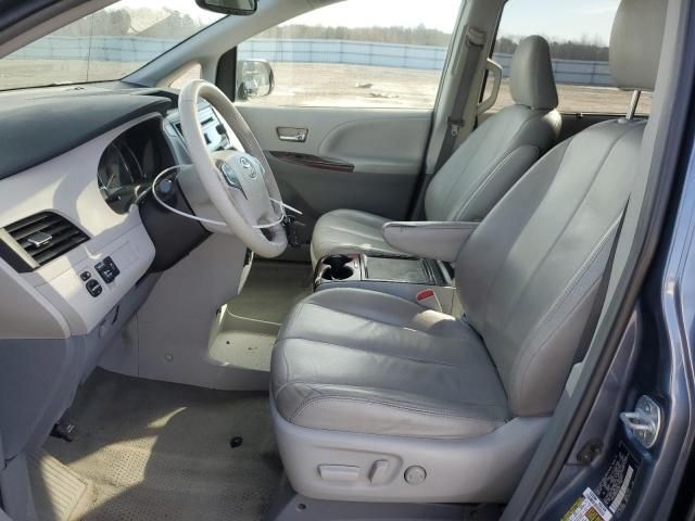 2013 Toyota Sienna XLE