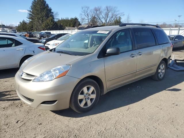 2010 Toyota Sienna CE