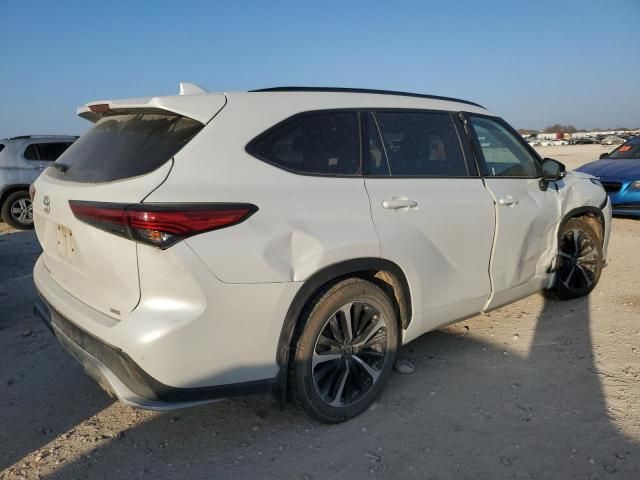 2022 Toyota Highlander XSE