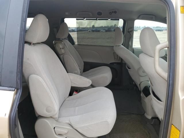 2011 Toyota Sienna LE