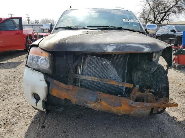 2013 Nissan Armada SV