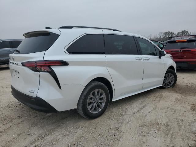 2022 Toyota Sienna XLE