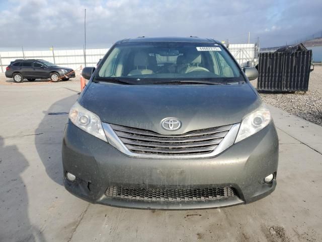 2012 Toyota Sienna XLE