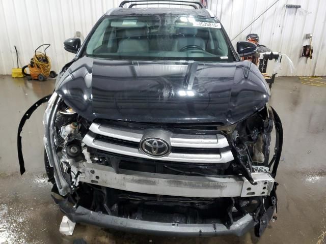 2017 Toyota Highlander SE