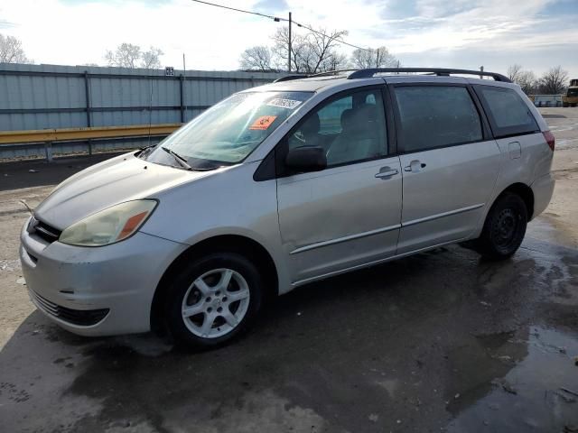 2004 Toyota Sienna CE