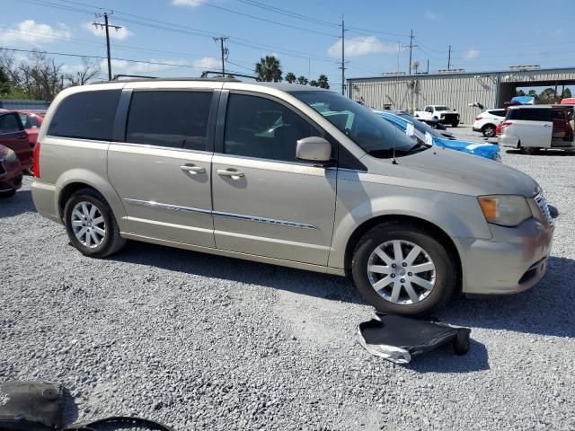 2013 Chrysler Town & Country Touring