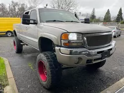 GMC Vehiculos salvage en venta: 2004 GMC Sierra K2500 Crew Cab