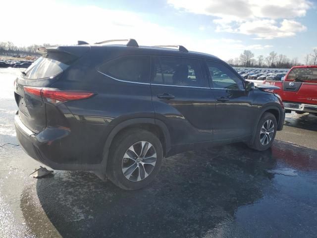 2022 Toyota Highlander XLE