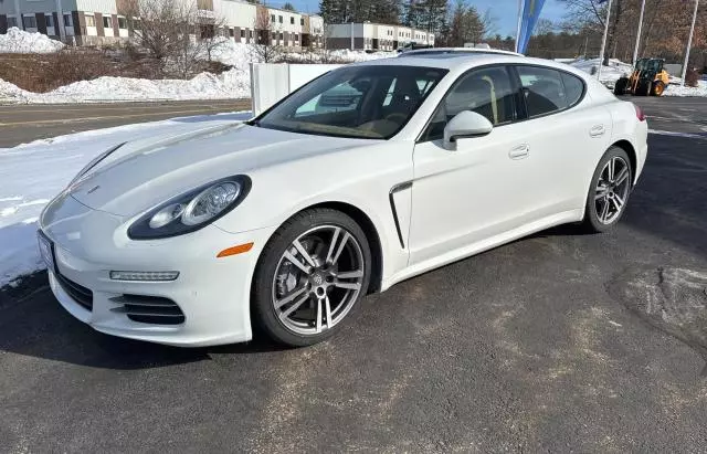 2014 Porsche Panamera 2