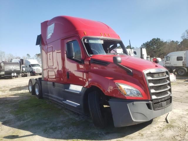 2020 Freightliner Cascadia 126