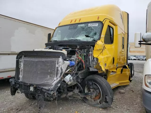 2025 Freightliner Cascadia 126