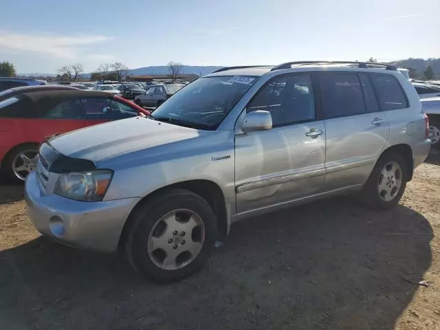 2004 Toyota Highlander Base