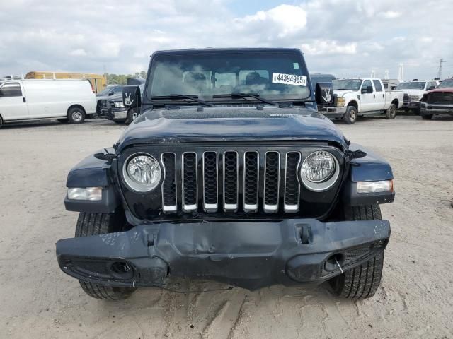 2022 Jeep Gladiator Overland