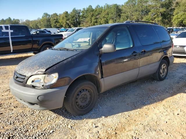 2001 Toyota Sienna LE