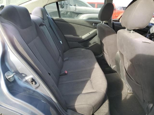 2010 Nissan Altima Base