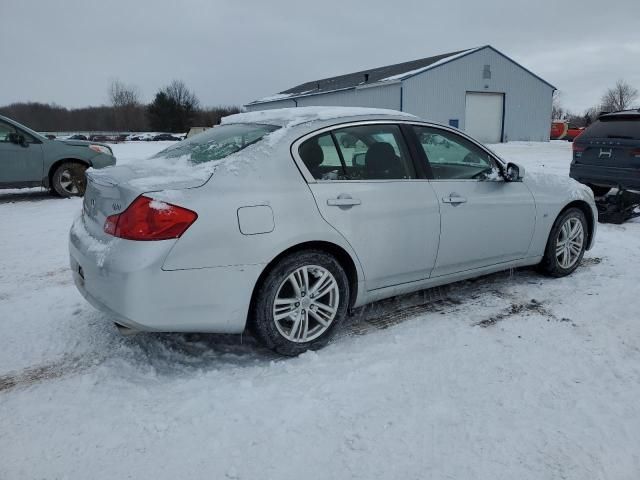 2015 Infiniti Q40