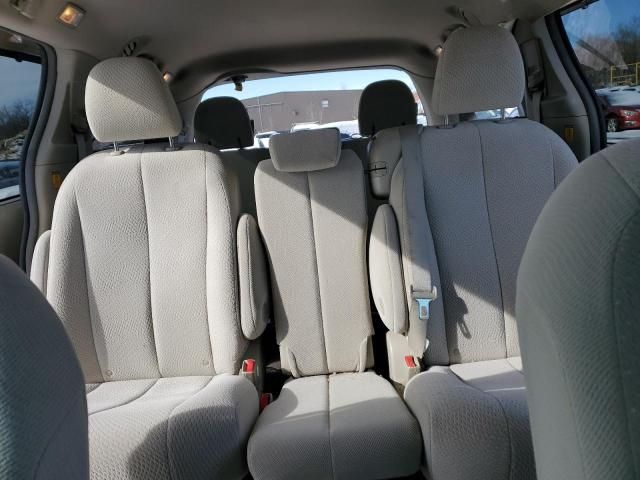 2011 Toyota Sienna LE