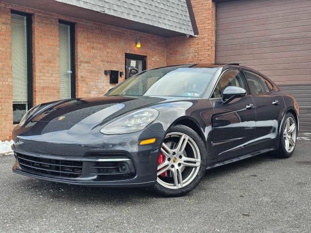 2018 Porsche Panamera 4