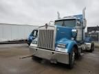 1999 Kenworth Construction W900