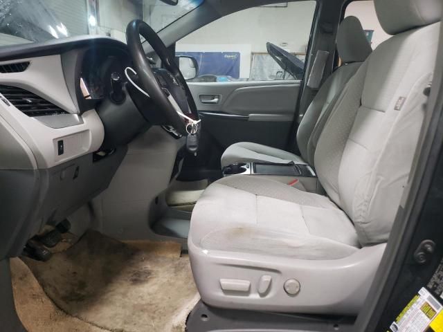 2017 Toyota Sienna LE